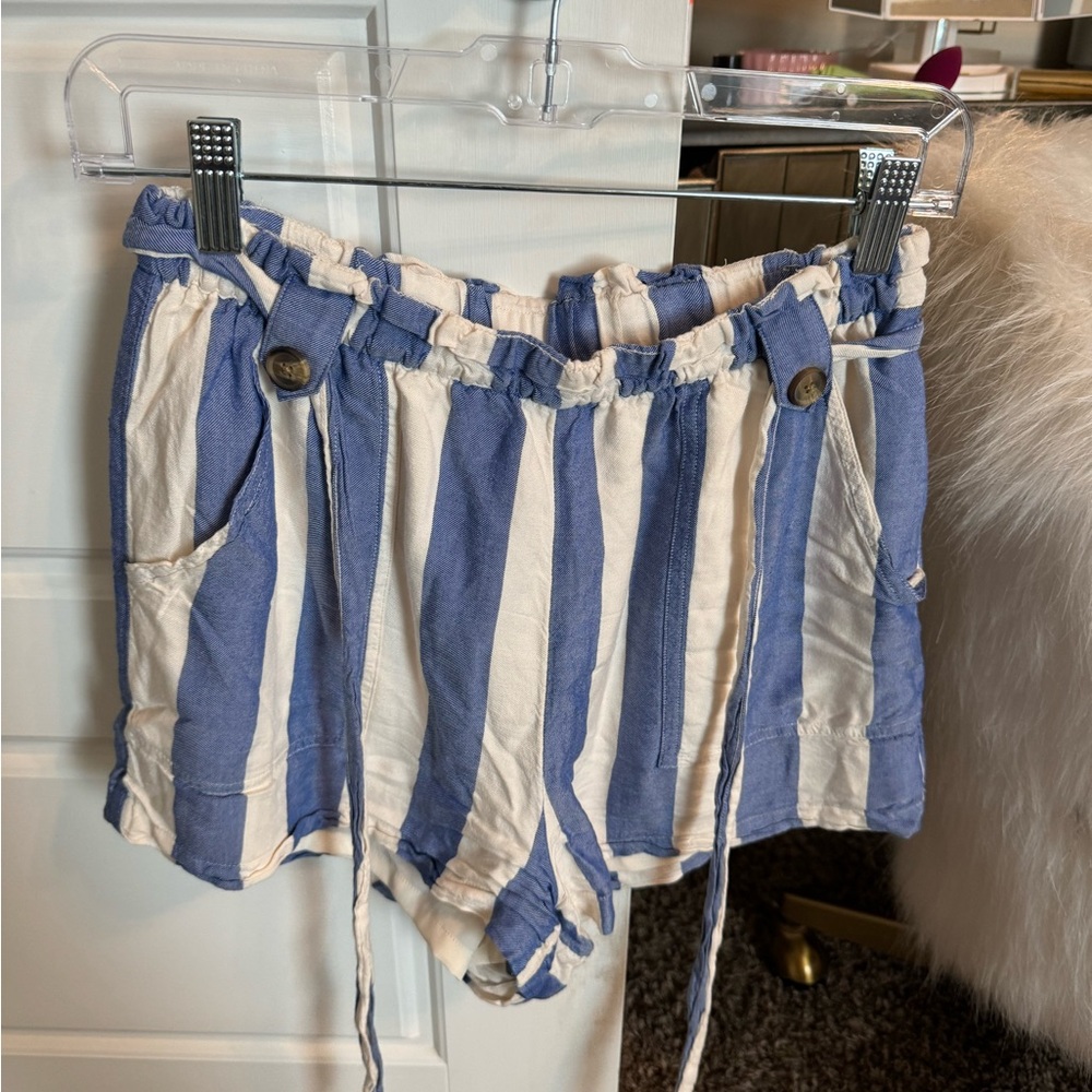 American eagle summer linen shorts!